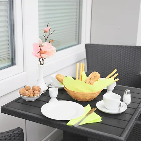 Erleben Sie Ihren Urlaub Im Zentral Gelegenen Apartmenthaus Strandburg Im Herzen Von 1 Appartement *