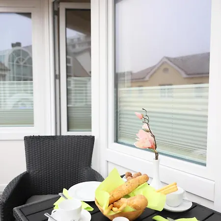 Erleben Sie Ihren Urlaub Im Zentral Gelegenen Apartmenthaus Strandburg Im Herzen Von 1 Appartement Westerland